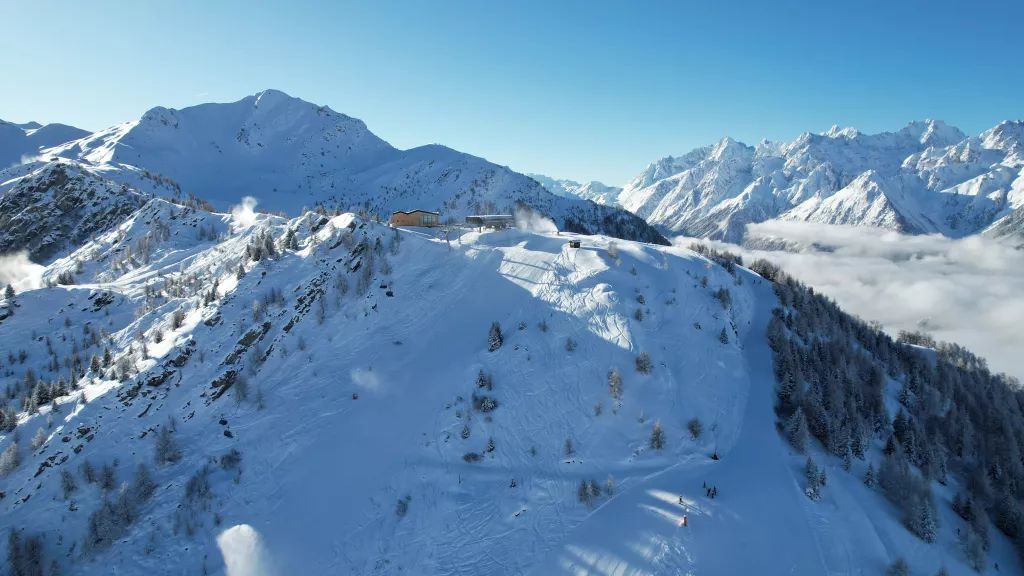 6-Seater Chairlift in Verbier 6-Seater Chairlift in Verbier